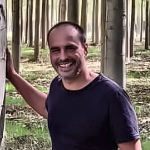 Joaquín Garnica, director de Bosques y Ríos, en una chopera